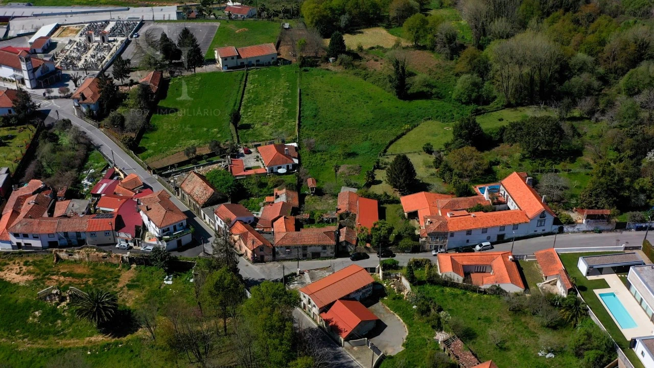 Moradia T4 para Venda em Macieira de Sarnes Foto 7