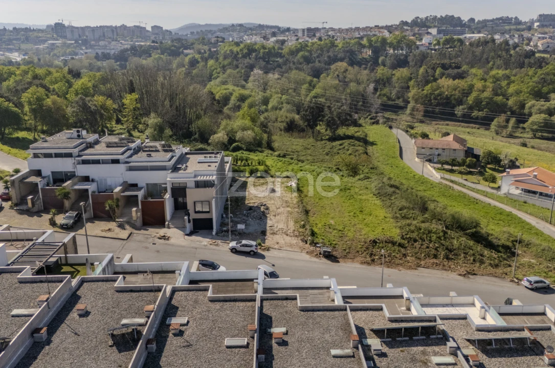 Terreno para Venda em Ferreiros e Gondizalves Foto 8