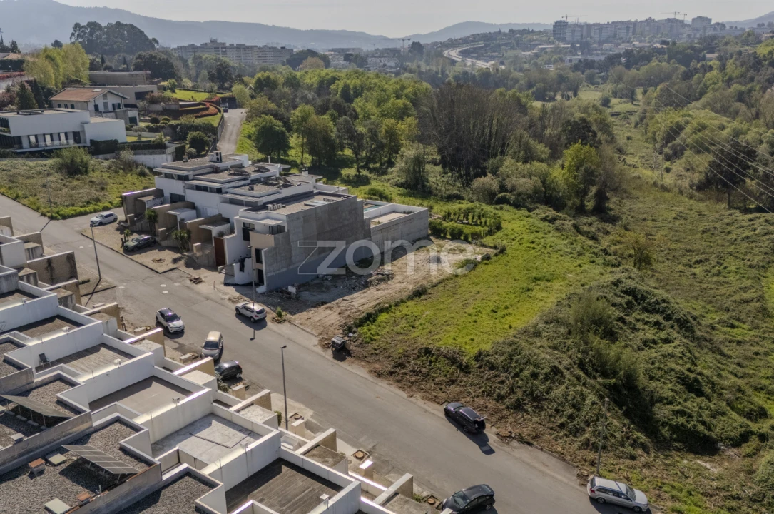 Terreno para Venda em Ferreiros e Gondizalves Foto 5