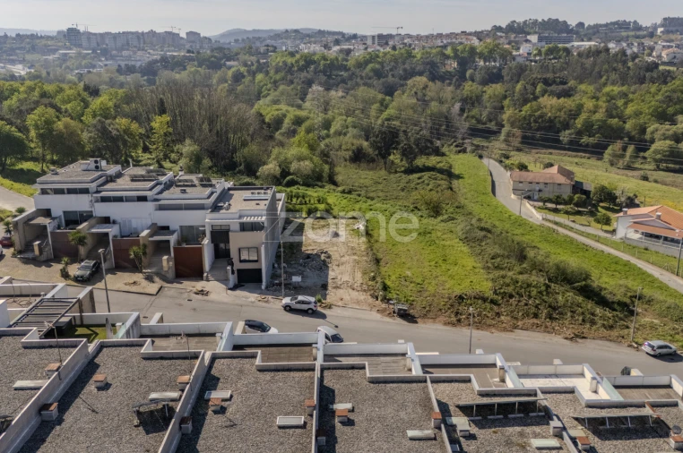 Terreno para Venda em Ferreiros e Gondizalves Foto 8
