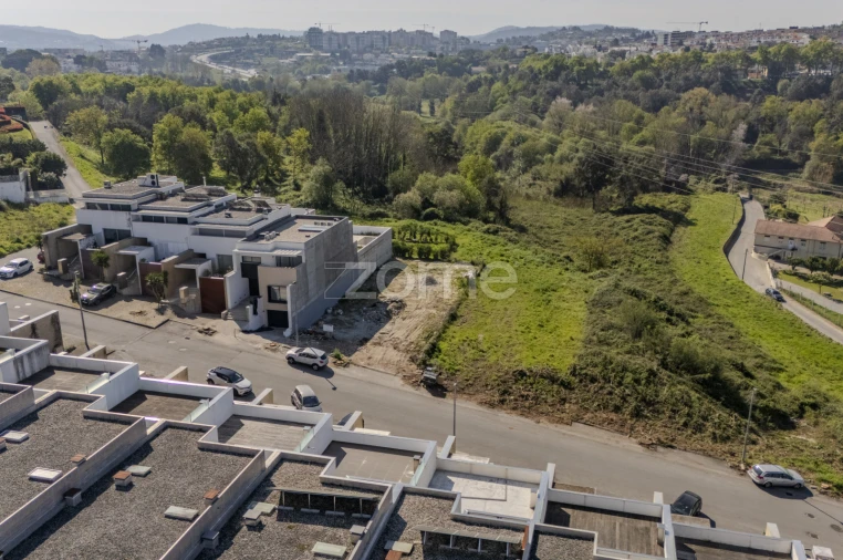 Terreno para Venda em Ferreiros e Gondizalves Foto 3