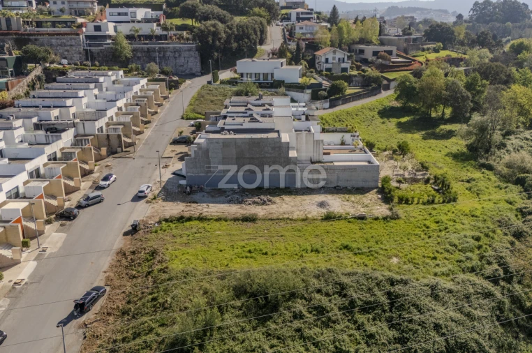 Terreno para Venda em Ferreiros e Gondizalves Foto 4