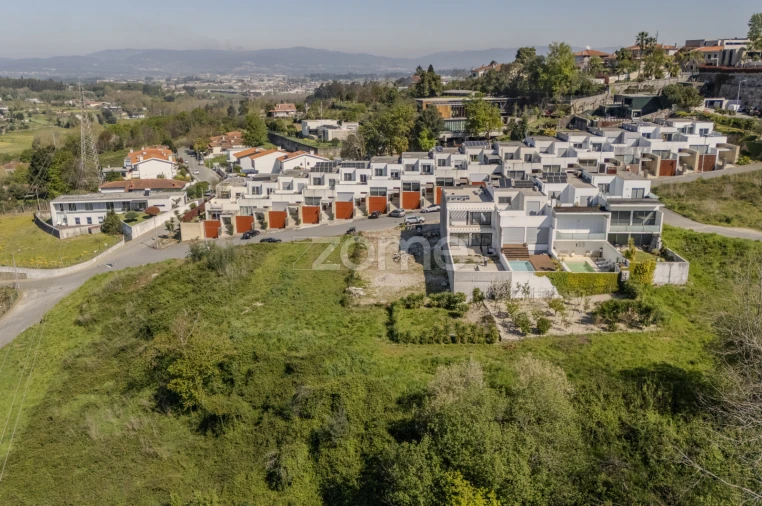 Terreno para Venda em Ferreiros e Gondizalves Foto 6