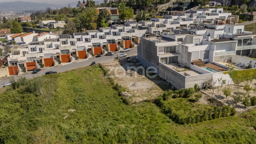 Terreno para Venda em Ferreiros e Gondizalves