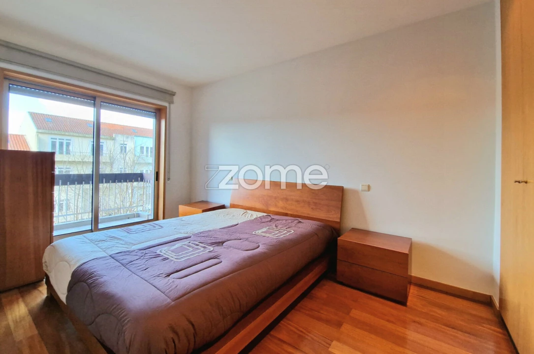 Apartamento T3 para Arrendamento em Braga (São José de São Lázaro e São João do Souto) Foto 14