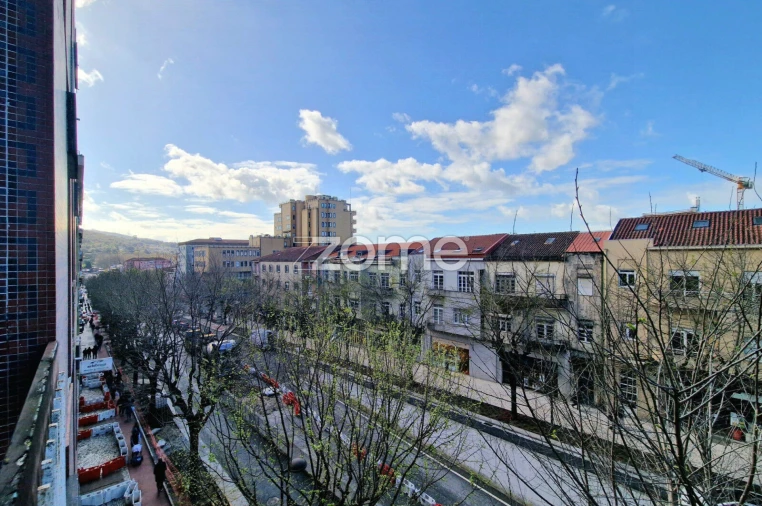 Apartamento T3 para Arrendamento em Braga (São José de São Lázaro e São João do Souto) Foto 10