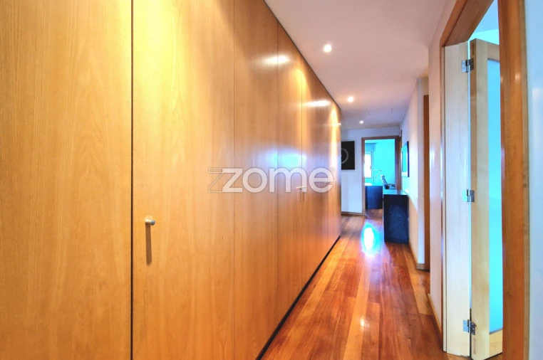 Apartamento T3 para Arrendamento em Braga (São José de São Lázaro e São João do Souto) Foto 24