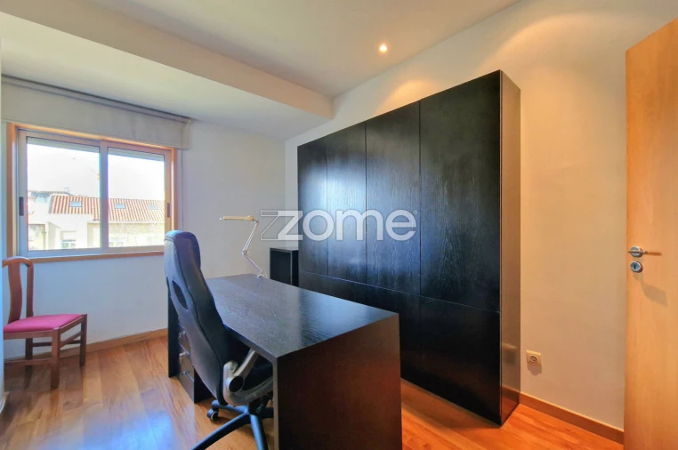 Apartamento T3 para Arrendamento em Braga (São José de São Lázaro e São João do Souto) Foto 12