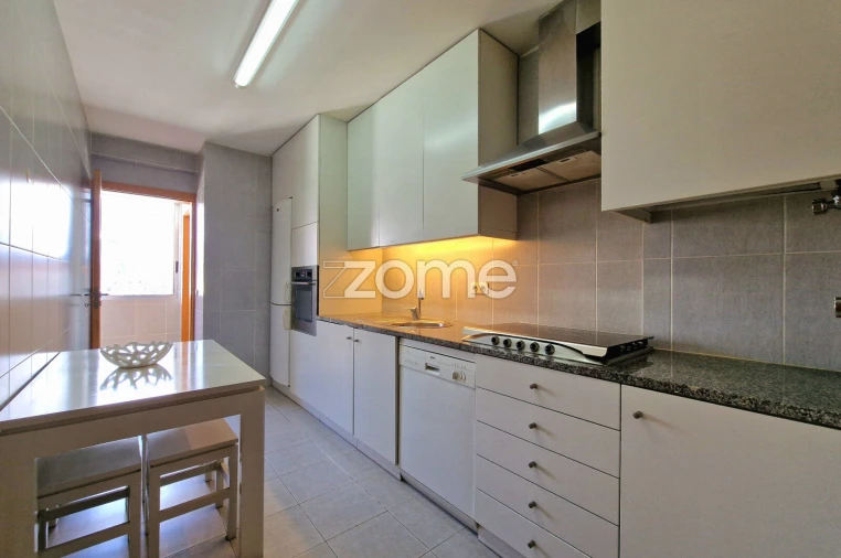 Apartamento T3 para Arrendamento em Braga (São José de São Lázaro e São João do Souto) Foto 22