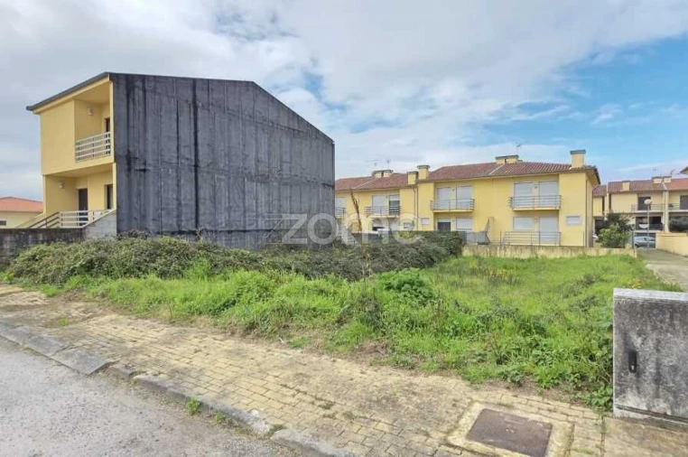 Moradia T3 para Venda em Loureira Foto 6