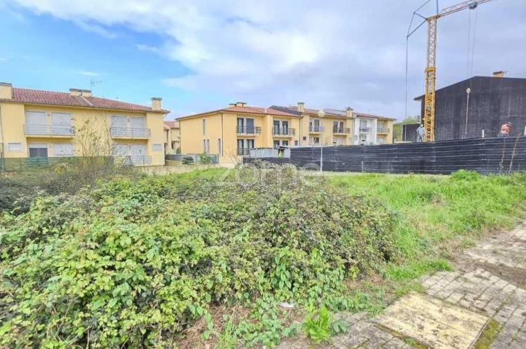 Moradia T3 para Venda em Loureira Foto 7