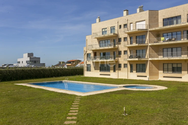 Apartamento T1 para Venda em Madalena Foto 1