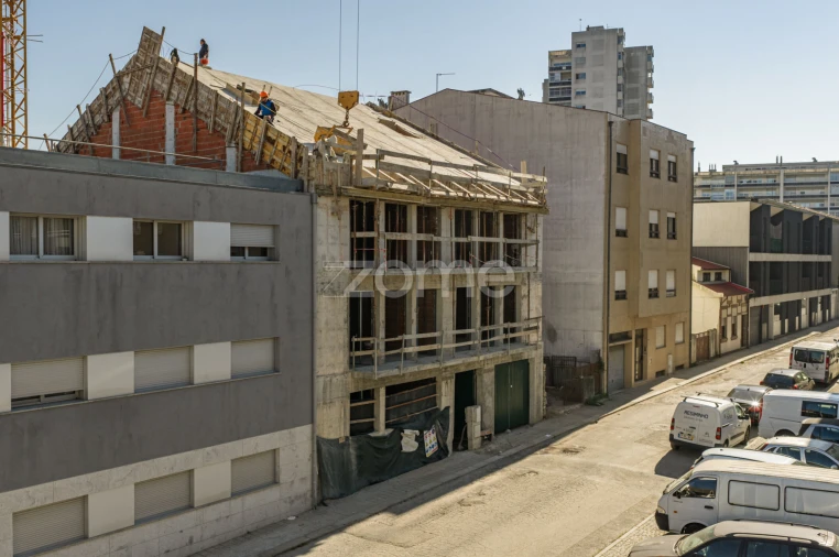 Apartamento T1 para Venda em Paranhos Foto 12