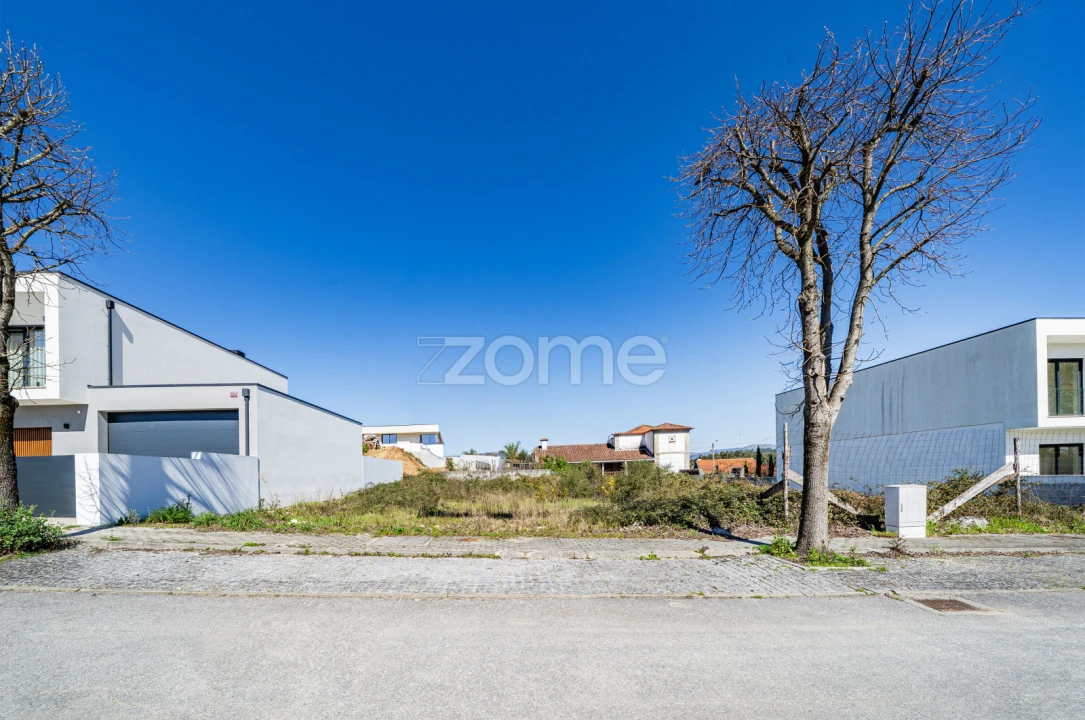 Moradia T3 para Venda em Vila Verde e Barbudo Foto 10