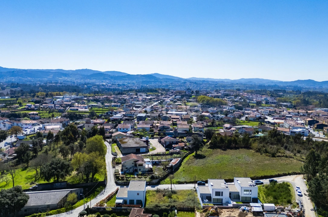 Moradia T3 para Venda em Vila Verde e Barbudo Foto 21