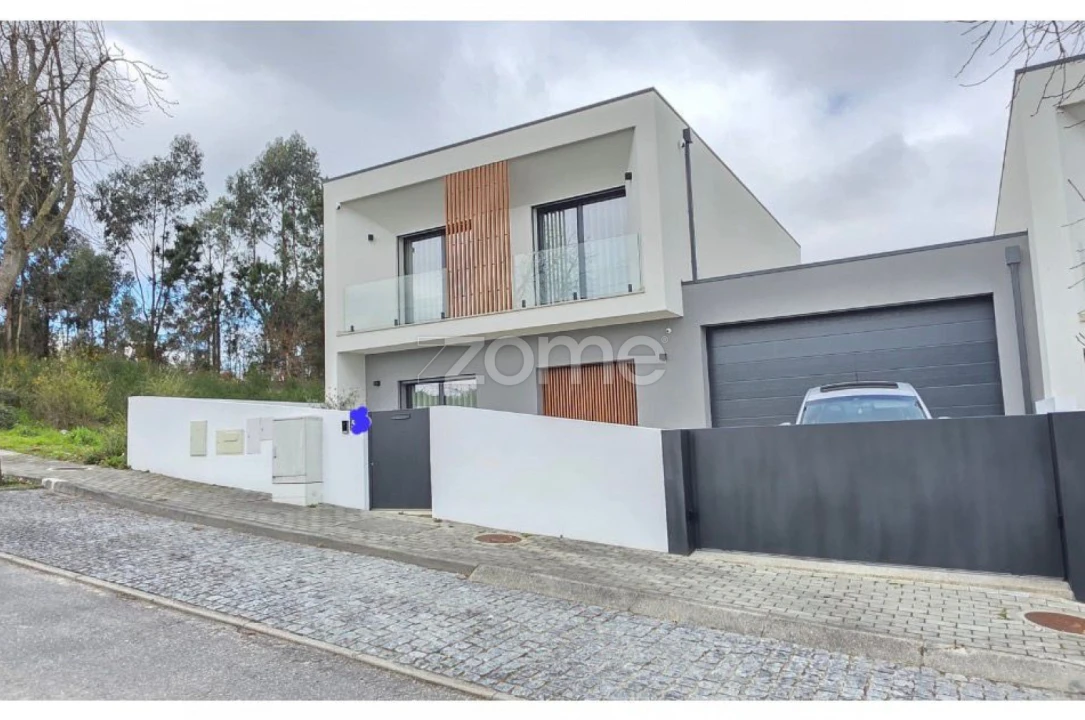 Moradia T3 para Venda em Vila Verde e Barbudo Foto 14