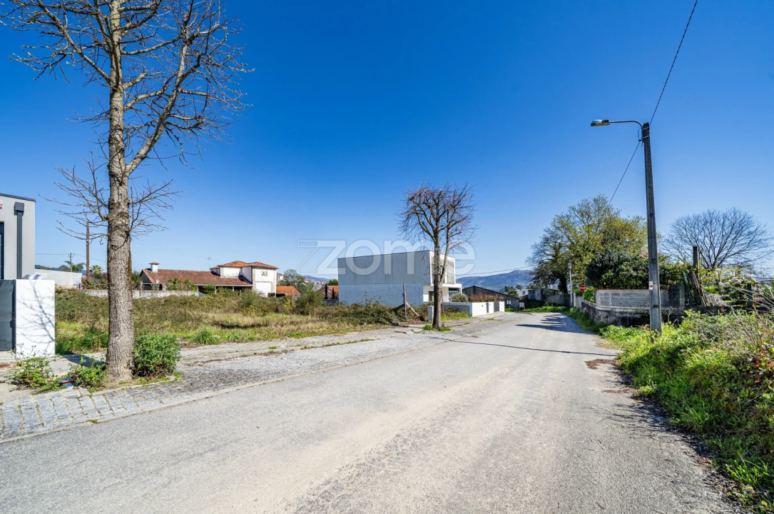 Terreno para Venda em Vila Verde e Barbudo Foto 12