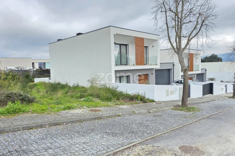 Terreno para Venda em Vila Verde e Barbudo Foto 22