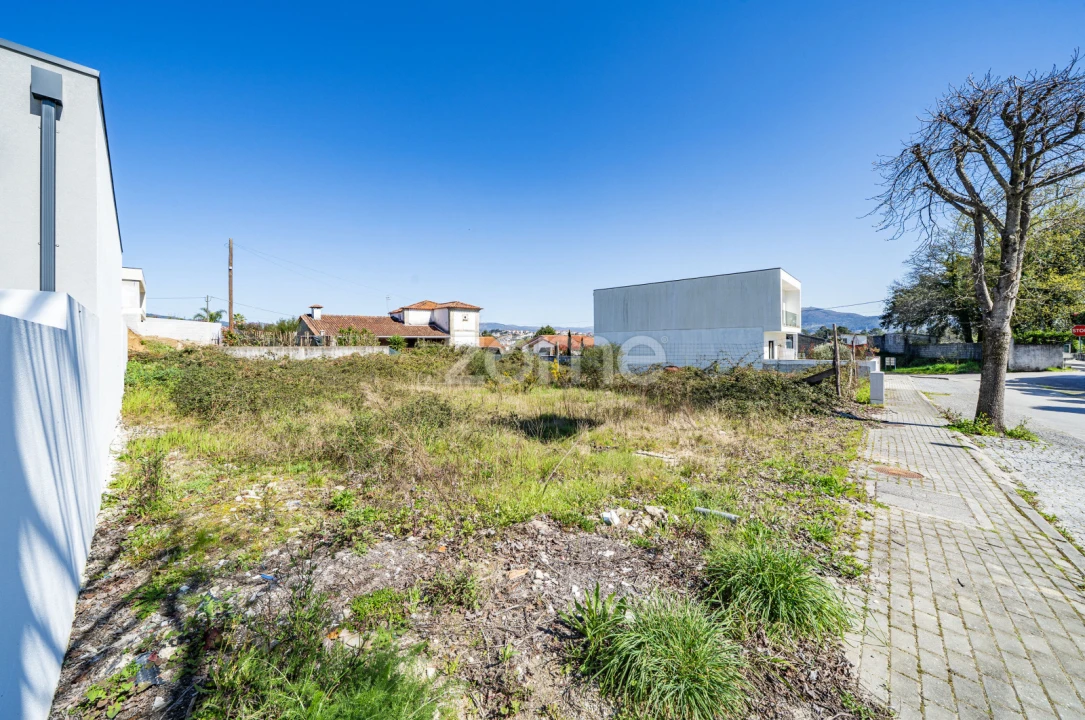 Terreno para Venda em Vila Verde e Barbudo Foto 14