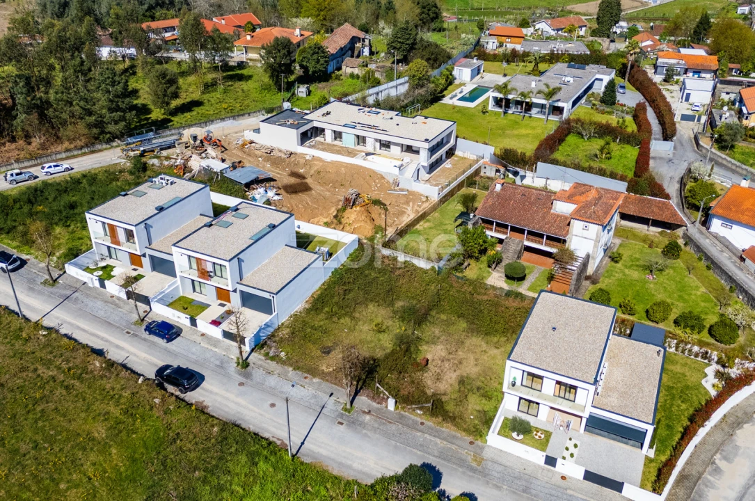 Terreno para Venda em Vila Verde e Barbudo Foto 10