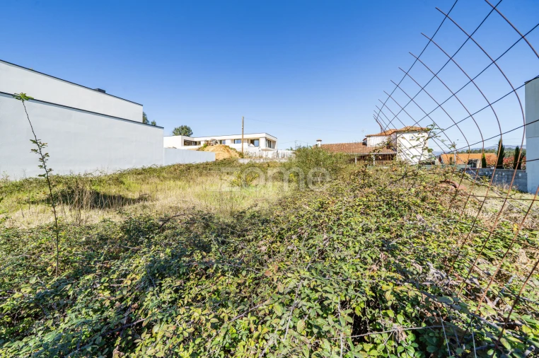 Terreno para Venda em Vila Verde e Barbudo Foto 20