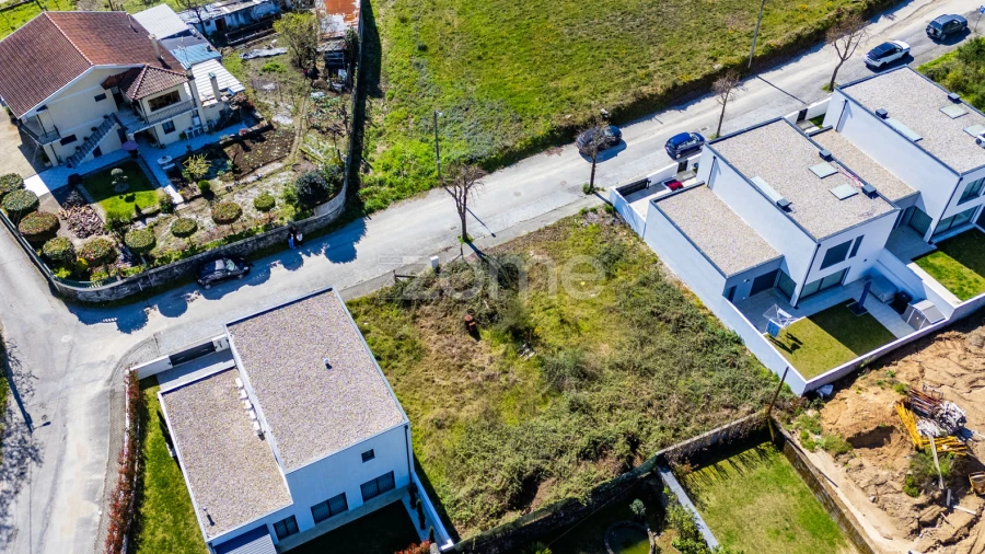 Terreno para Venda em Vila Verde e Barbudo