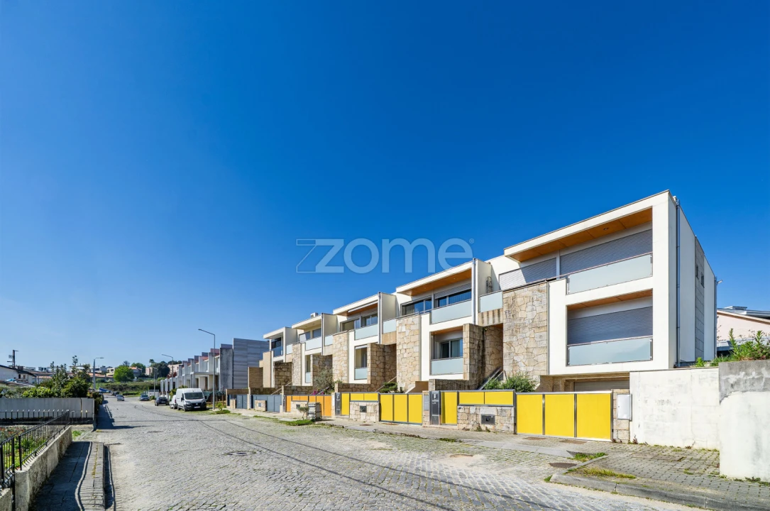 Moradia T5 para Venda em Ferreiros e Gondizalves Foto 3