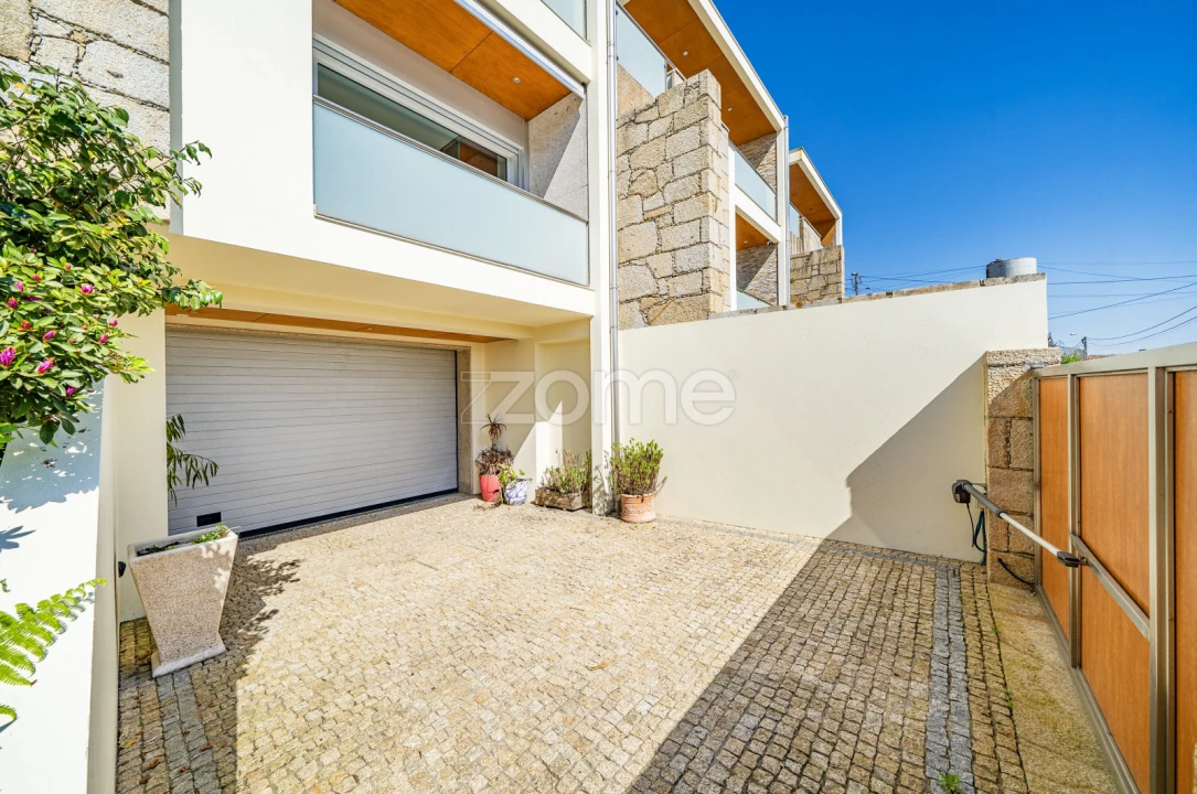 Moradia T5 para Venda em Ferreiros e Gondizalves Foto 66