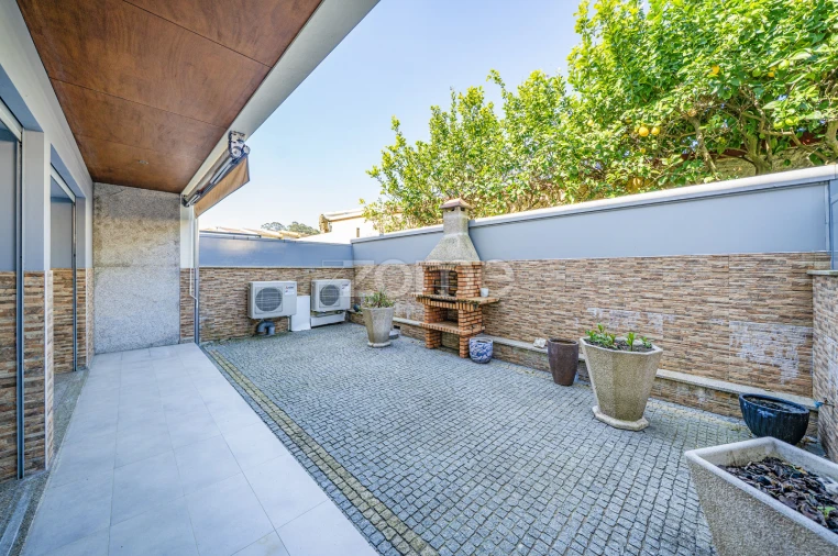 Moradia T5 para Venda em Ferreiros e Gondizalves Foto 18