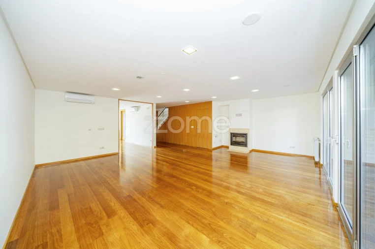 Moradia T5 para Venda em Ferreiros e Gondizalves Foto 22