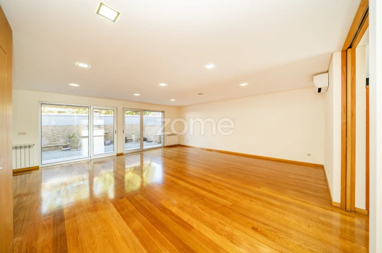 Moradia T5 para Venda em Ferreiros e Gondizalves Foto 23