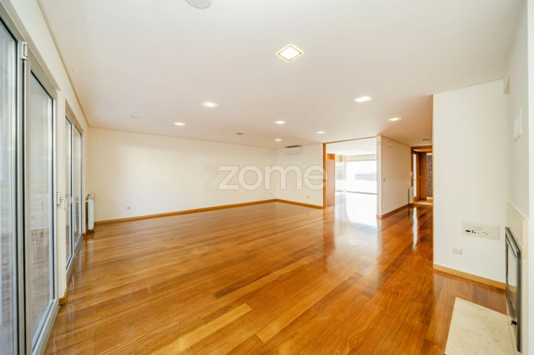 Moradia T5 para Venda em Ferreiros e Gondizalves Foto 24