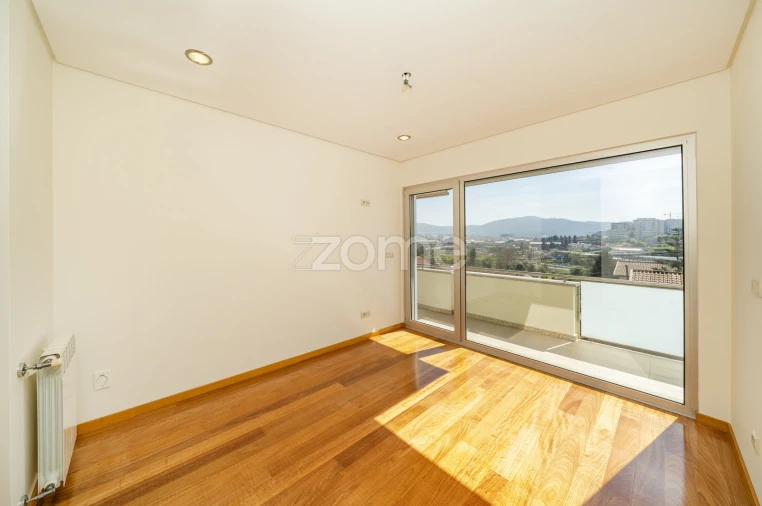 Moradia T5 para Venda em Ferreiros e Gondizalves Foto 30