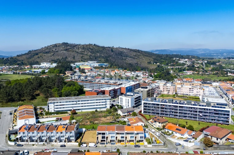 Moradia T5 para Venda em Ferreiros e Gondizalves Foto 43