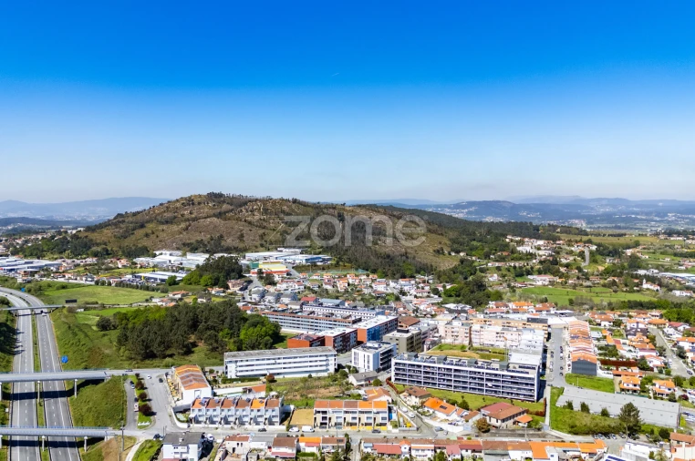 Moradia T5 para Venda em Ferreiros e Gondizalves Foto 72