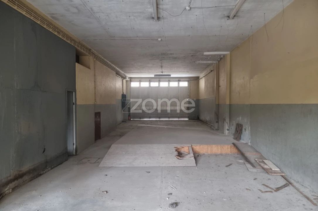 Terreno Comércio / Armazém para Venda em Cedofeita, Santo Ildefonso, Sé, Miragaia, São Nicolau e Vitória Foto 5