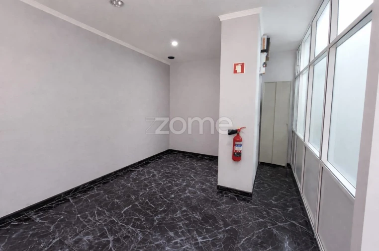 Negócio para Arrendamento em Baguim do Monte (Rio Tinto) Foto 9