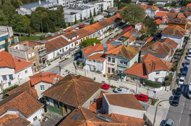 Moradia T2 para Venda em Lordelo do Ouro e Massarelos Foto 17