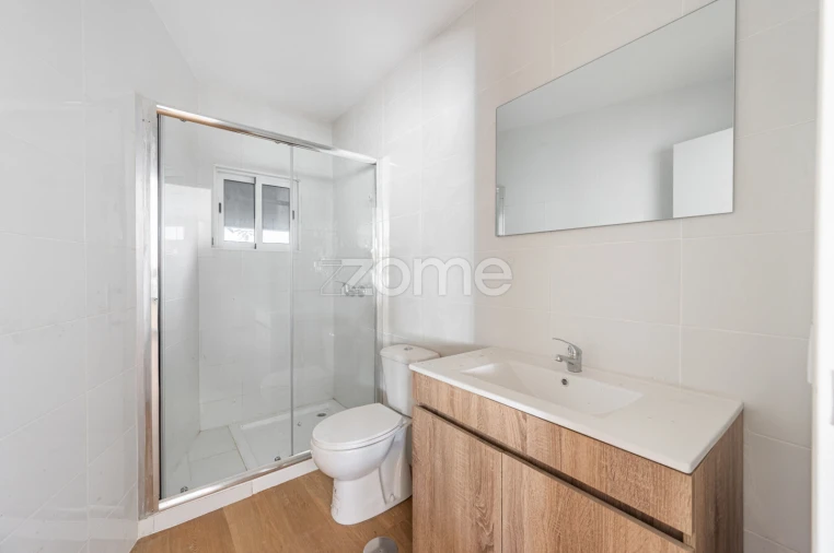 Moradia T2 para Venda em Lordelo do Ouro e Massarelos Foto 7