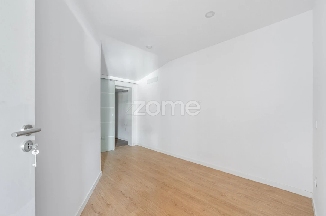 Moradia T2 para Venda em Lordelo do Ouro e Massarelos Foto 10