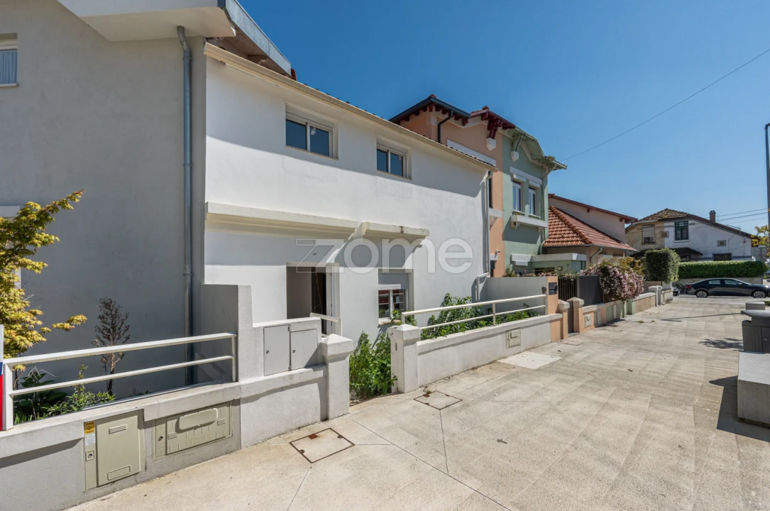 Moradia T2 para Venda em Lordelo do Ouro e Massarelos Foto 2