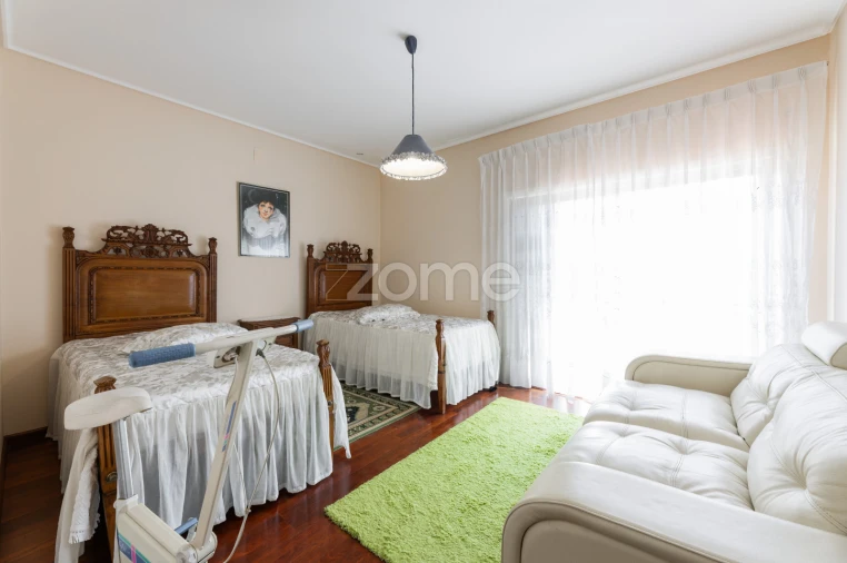 Moradia T4 para Venda em Nogueira, Fraião e Lamaçães Foto 33