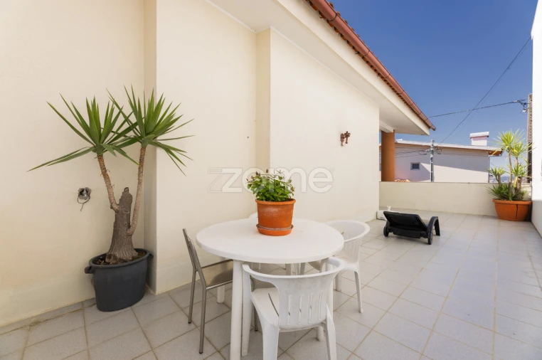 Moradia T4 para Venda em Nogueira, Fraião e Lamaçães Foto 37