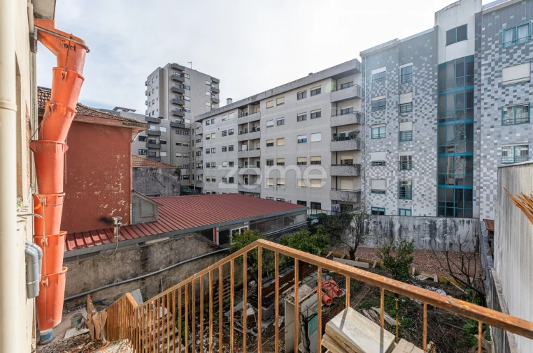 Apartamento T1 para Venda em São João da Madeira Foto 35