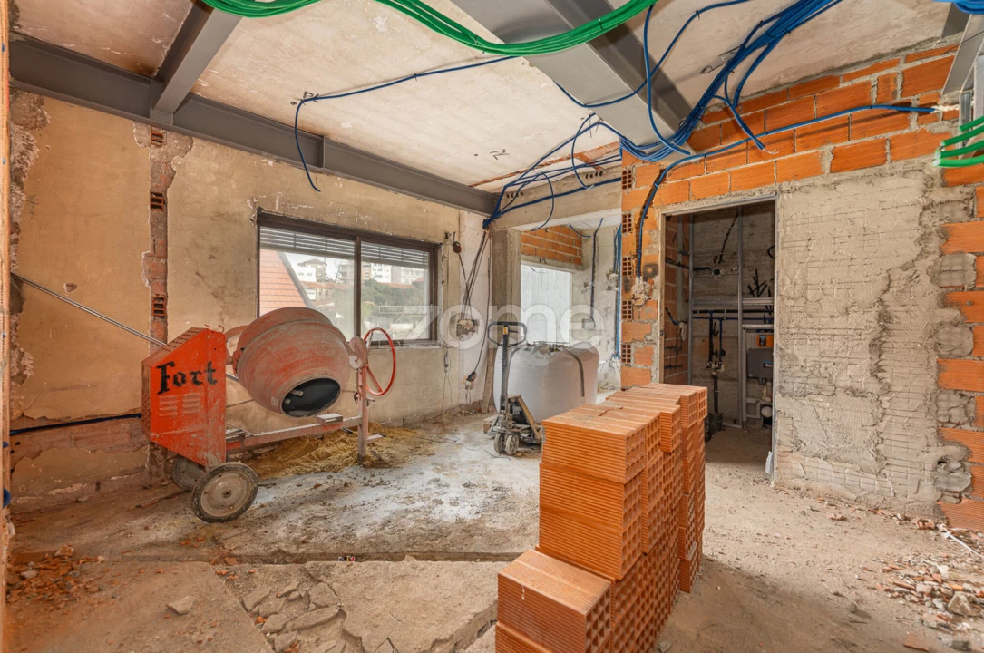 Apartamento T1 para Venda em São João da Madeira Foto 46