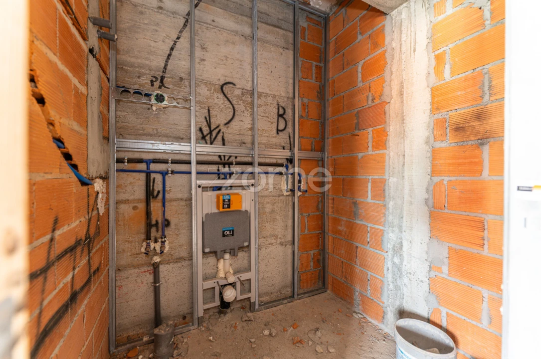 Apartamento T1 para Venda em São João da Madeira Foto 48