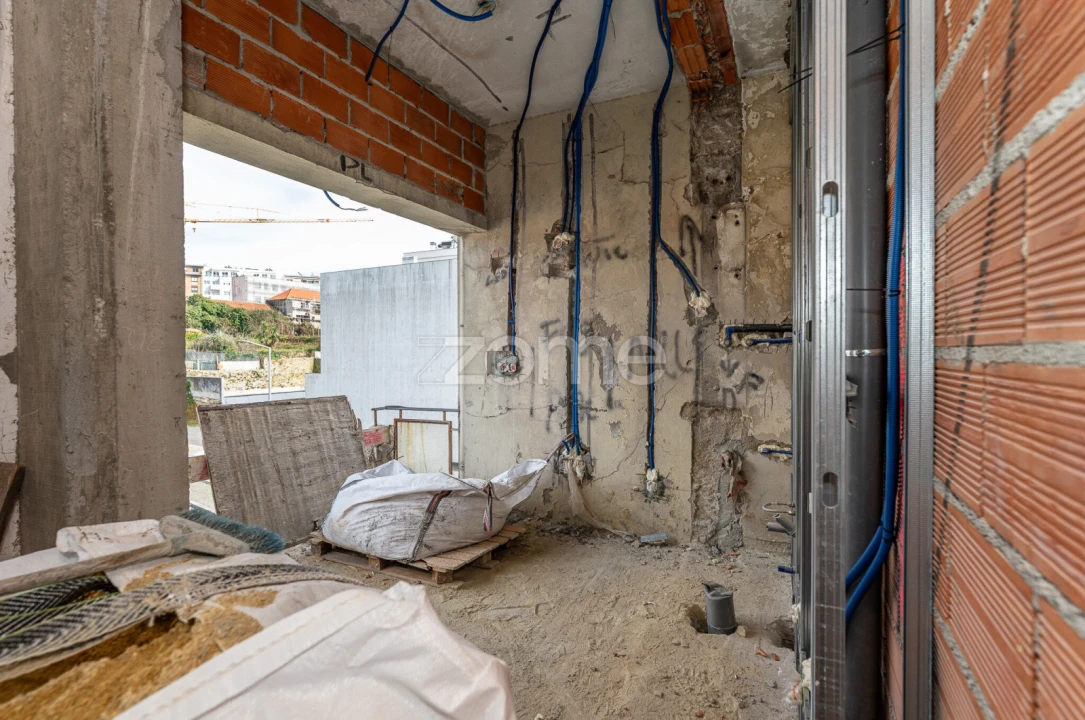 Apartamento T1 para Venda em São João da Madeira Foto 49