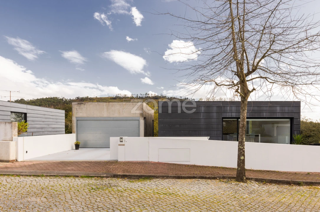 Moradia T3 para Venda em Real, Dume e Semelhe Foto 2