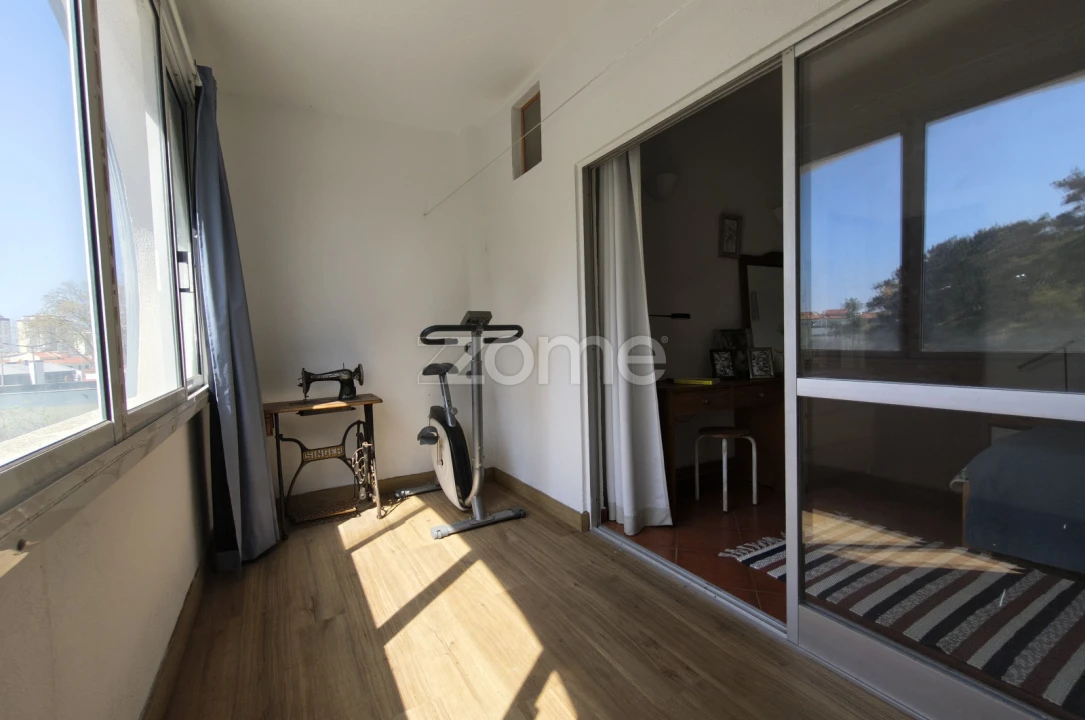 Apartamento T1 para Arrendamento em Costa da Caparica Foto 7
