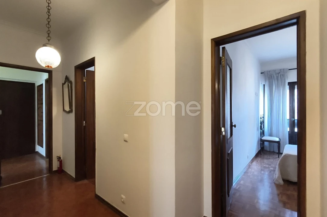 Apartamento T3 para Arrendamento em Oeiras e São Julião da Barra, Paço de Arcos e Caxias Foto 18